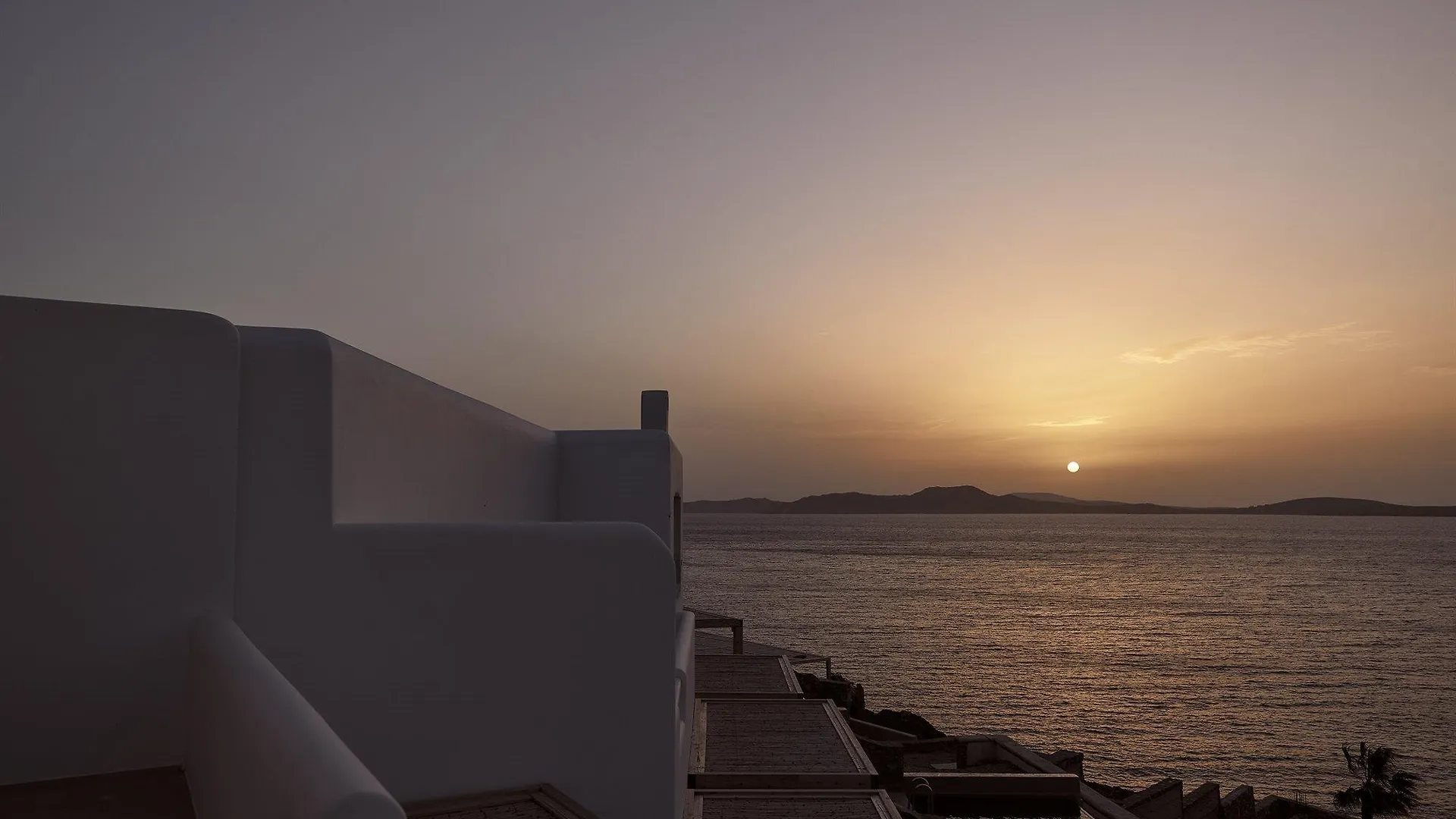 Amazon Mykonos Resort & Spa Mykonos Town Отель