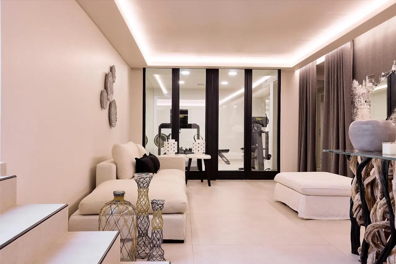 Отель Amazon Mykonos Resort & Spa Mykonos Town